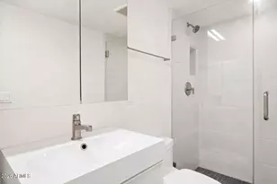 4727 E Lafayette Blvd, Phoenix, AZ 85018 - Photo 5