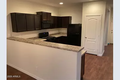 8141 W Encinas Lane, Phoenix, AZ 85043 - Photo 5