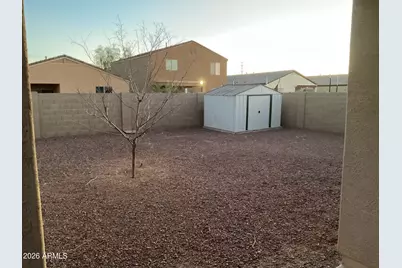 8141 W Encinas Lane, Phoenix, AZ 85043 - Photo 15