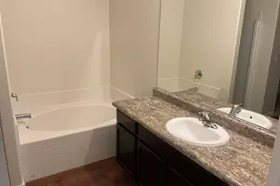 8141 W Encinas Ln, Phoenix, AZ 85043 - Photo 7