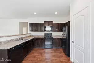 8141 W Encinas Ln, Phoenix, AZ 85043 - Photo 11