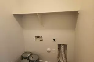 8141 W Encinas Ln, Phoenix, AZ 85043 - Photo 13