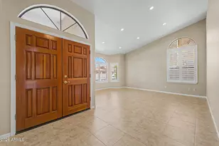 1043 W Iris Dr, Gilbert, AZ 85233 - Photo 5