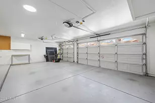 1043 W Iris Dr, Gilbert, AZ 85233 - Photo 35