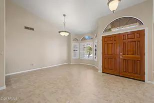 1043 W Iris Dr, Gilbert, AZ 85233 - Photo 3