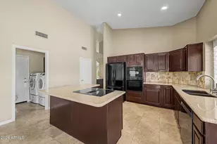 1043 W Iris Dr, Gilbert, AZ 85233 - Photo 7