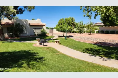 750 E Northern Avenue #1124, Phoenix, AZ 85020 - Photo 3