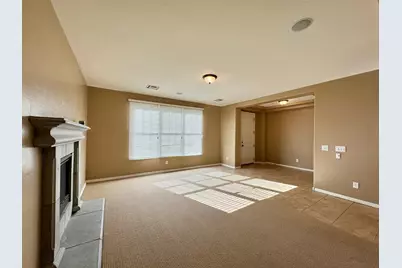 2214 E Chanute Pass, Phoenix, AZ 85040 - Photo 7