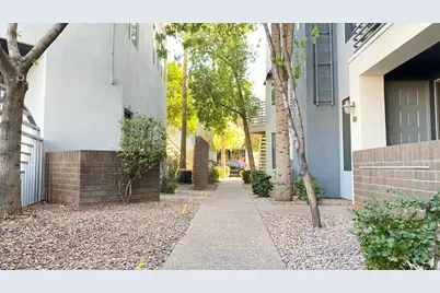 3633 N 3rd Avenue #Unit 1004, Phoenix, AZ 85013 - Photo 1