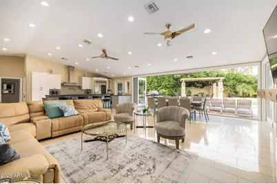 5402 E Laurel Lane, Scottsdale, AZ 85254 - Photo 9