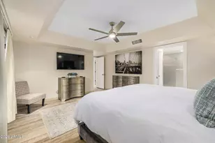 5402 E Laurel Ln, Scottsdale, AZ 85254 - Photo 11