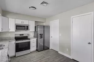 2016 W Hermosa Dr, Tempe, AZ 85282 - Photo 9