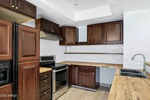 1017 E Maryland Ave, Phoenix, AZ 85014 - Photo 9