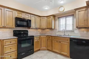 7644 E Sandalwood Dr, Scottsdale, AZ 85250 - Photo 11