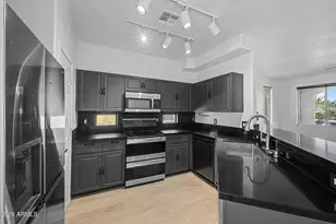 22125 N 29th Ave, Phoenix, AZ 85027 - Photo 9