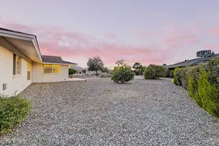 10338 W Caron Dr, Sun City, AZ 85351 - Photo 33