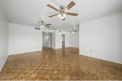 10338 W Caron Drive, Sun City, AZ 85351 - Photo 13