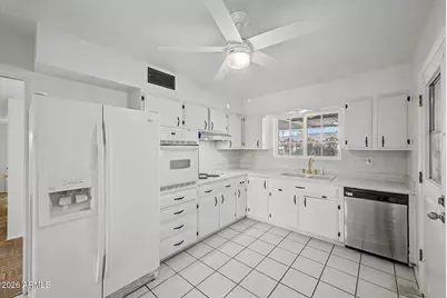 10338 W Caron Drive, Sun City, AZ 85351 - Photo 9