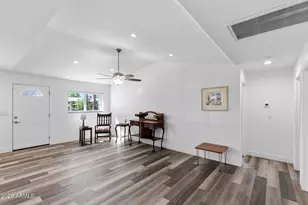 2327 N 31st St, Phoenix, AZ 85008 - Photo 15