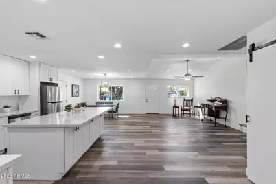 2327 N 31st Street, Phoenix, AZ 85008 - Photo 13