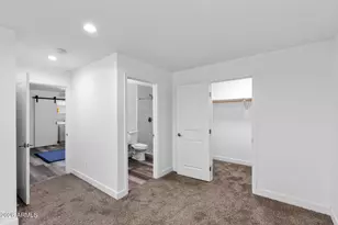 2327 N 31st St, Phoenix, AZ 85008 - Photo 33