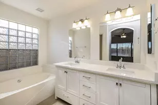 1233 S Colonial Dr, Gilbert, AZ 85296 - Photo 11