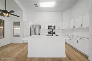 14943 W Port Royale Ln, Surprise, AZ 85379 - Photo 9