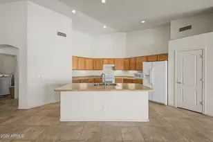 518 E Black Diamond Dr, Casa Grande, AZ 85122 - Photo 9