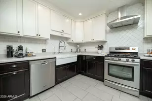 935 E Oregon Ave, Phoenix, AZ 85014 - Photo 13