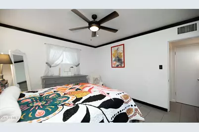 935 E Oregon Avenue, Phoenix, AZ 85014 - Photo 25