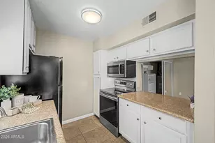 3500 N Hayden Rd, Scottsdale, AZ 85251 - Photo 9