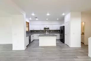 2739 N 73rd Dr, Phoenix, AZ 85035 - Photo 9