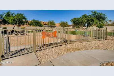 2840 E Sunland Avenue, Phoenix, AZ 85040 - Photo 45