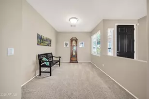 2214 W Hedgehog Pl, Phoenix, AZ 85085 - Photo 9