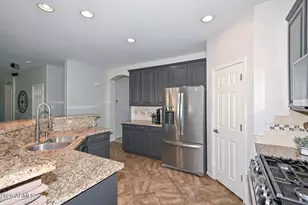 8352 W Molly Ln, Peoria, AZ 85383 - Photo 9