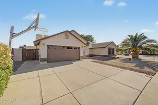 4303 E Janice Wy, Phoenix, AZ 85032 - Photo 3