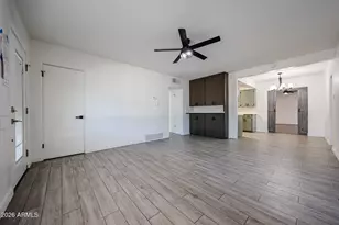 2816 N 33rd Pl, Phoenix, AZ 85008 - Photo 3