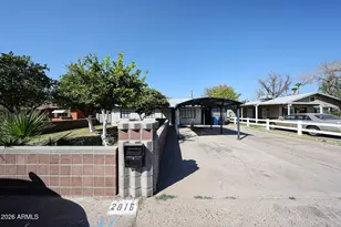 2816 N 33rd Pl, Phoenix, AZ 85008 - Photo 1
