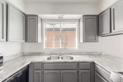 615 N Arrowhead Drive #Apt 4, Chandler, AZ 85224 - Photo 11