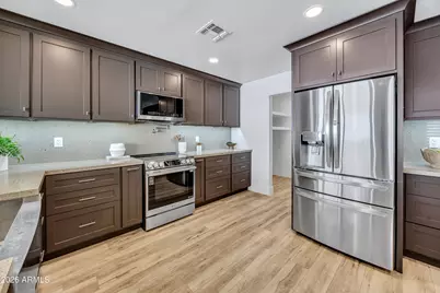 8111 N 18th Way, Phoenix, AZ 85020 - Photo 7