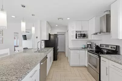 915 W Loughlin Drive, Chandler, AZ 85225 - Photo 5