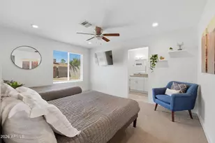 915 W Loughlin Dr, Chandler, AZ 85225 - Photo 9