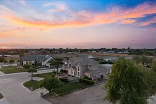 17718 E San Carlos Way, Gilbert, AZ 85298 - Photo 9