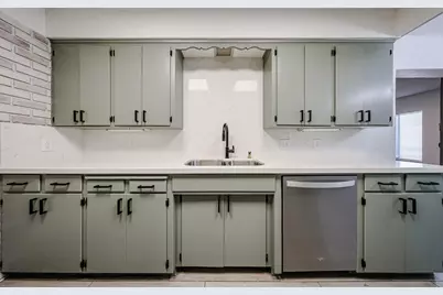 2816 N 33rd Place, Phoenix, AZ 85008 - Photo 9