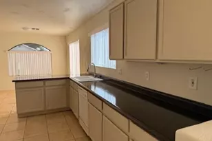 9427 W Ironwood Dr, Peoria, AZ 85345 - Photo 5