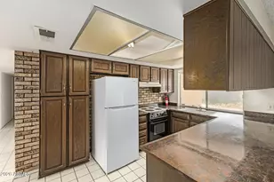 12402 N 47th Ave, Glendale, AZ 85304 - Photo 13