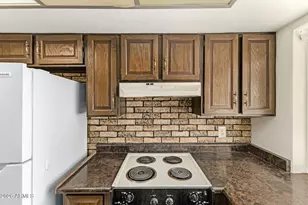 12402 N 47th Ave, Glendale, AZ 85304 - Photo 15