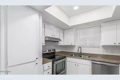 1826 N 51st Street #Apt 26, Phoenix, AZ 85008 - Photo 5