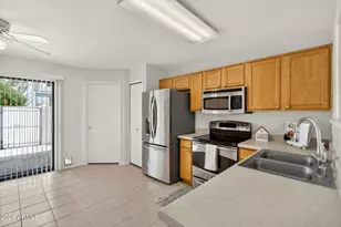 7801 N 44th Dr, Glendale, AZ 85301 - Photo 7