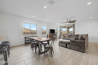 12405 W Wagon Wheel Drive, Glendale, AZ 85307 - Photo 5